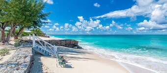 Crabtree #2 - Beachfront Just Outside your Door!