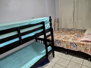 1 bedroom, iron/ironing board, free WiFi, wheelchair access