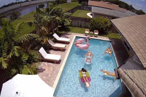 Private, heated pool with no pool heating fee.