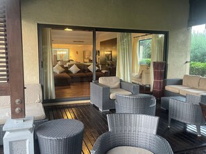 Terrace/patio - Wonderful and luxury villa with private swimming pool (Bel Ombre)