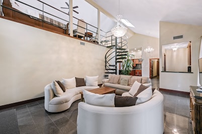 Exquisite house with loft.