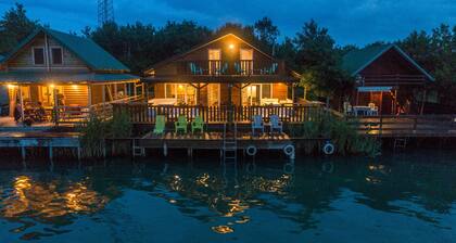 Appartement de luxe populaire Hakuna Matata situé sur la riviÚre Bojana prÚs de la mer