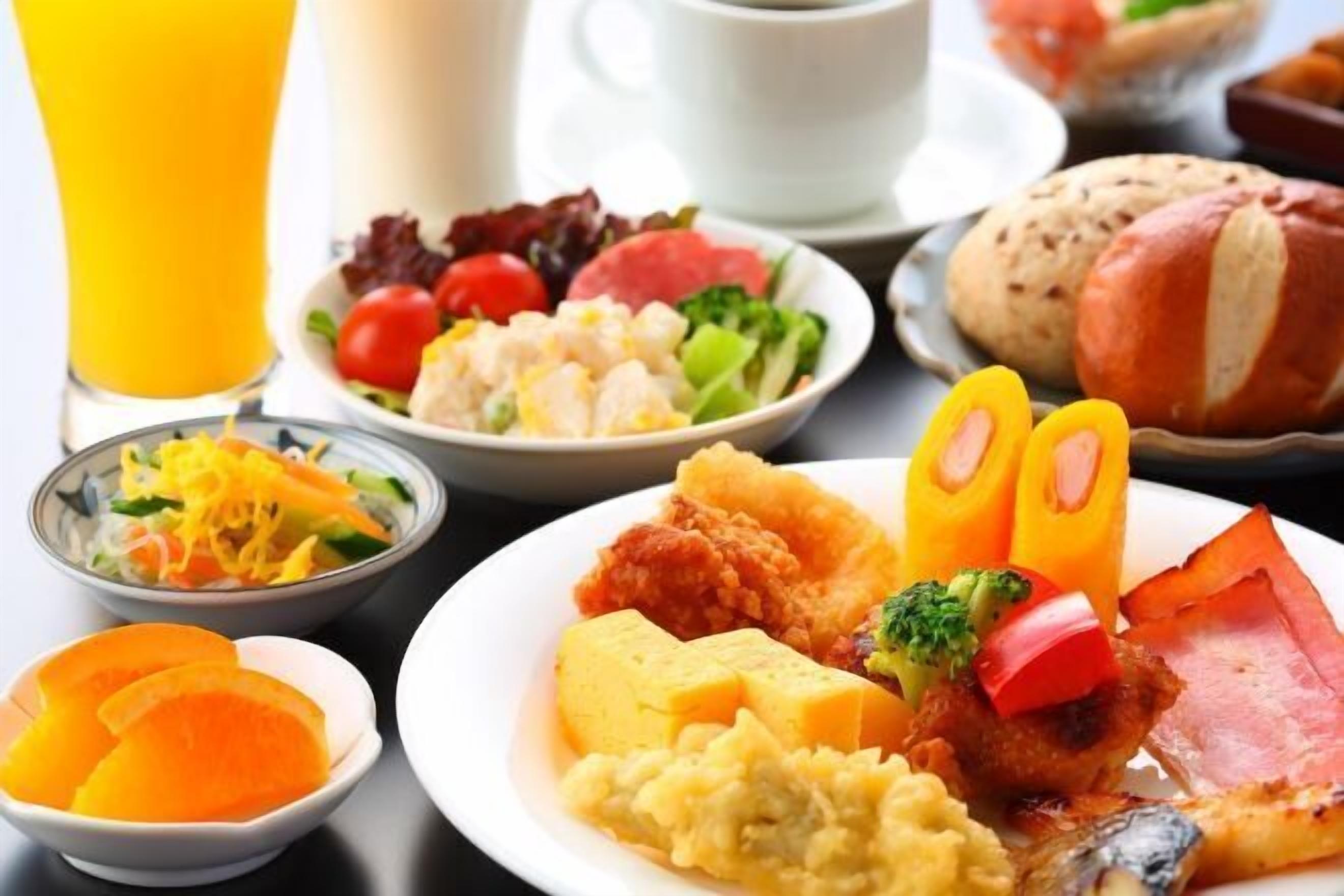 Desayuno (con cargo) 