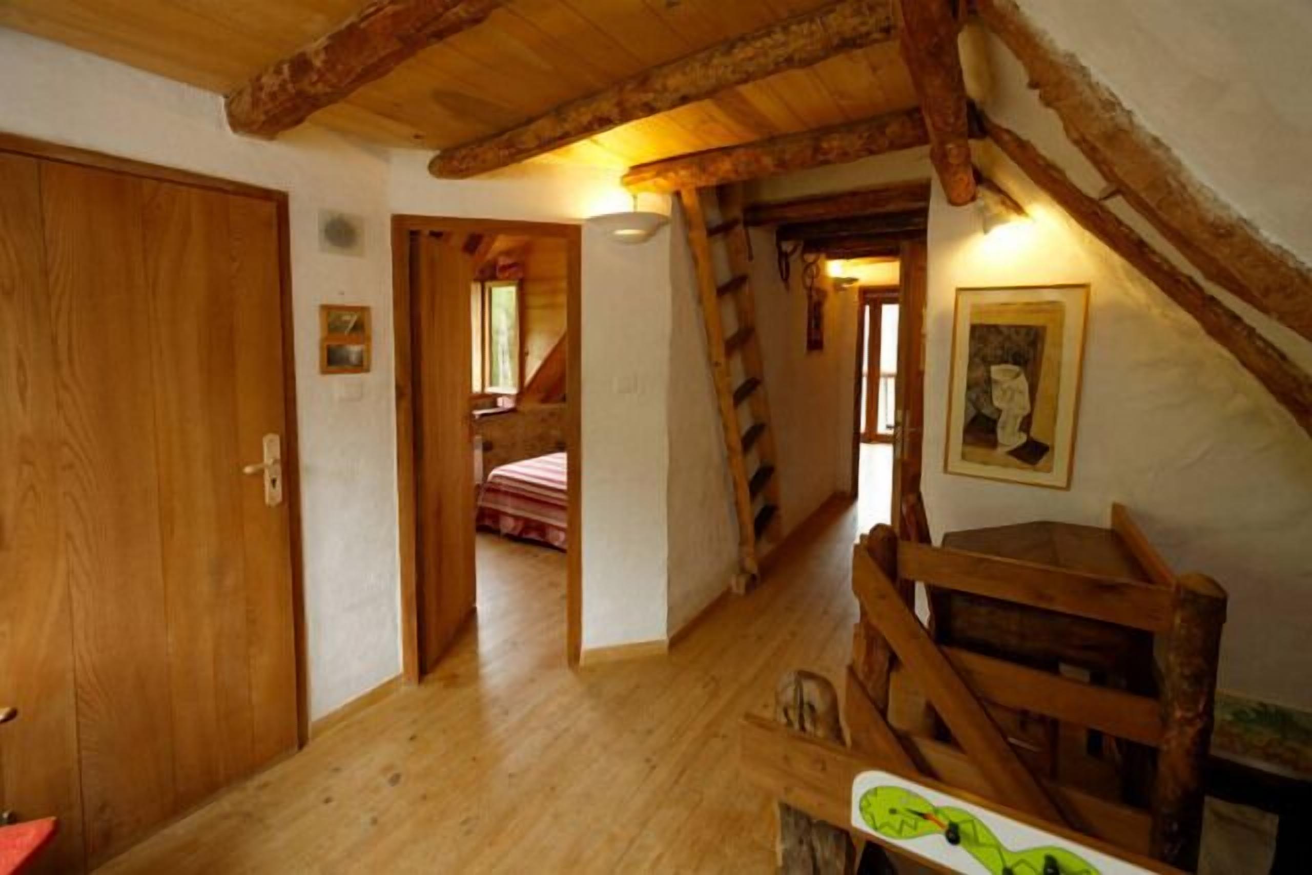 2 Schlafzimmer, Schreibtisch, Bügeleisen/Bügelbrett, kostenloses WLAN