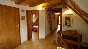 2 Schlafzimmer, Schreibtisch, Bügeleisen/Bügelbrett, kostenloses WLAN