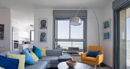 Romantic Chic Apartment with Amazing Sea Views, Romantic Sea View Chic suite