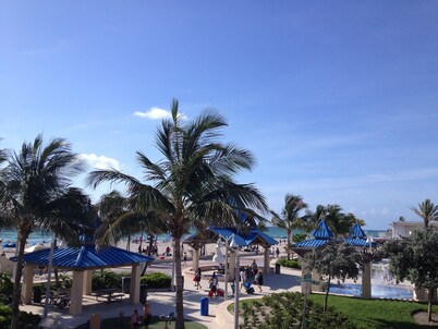 Ocean Side Villa - Great View on The Beach, Ocean And Park