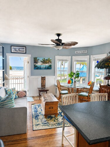 Luxury Beach Side Villa - Heated Pool on the Beach