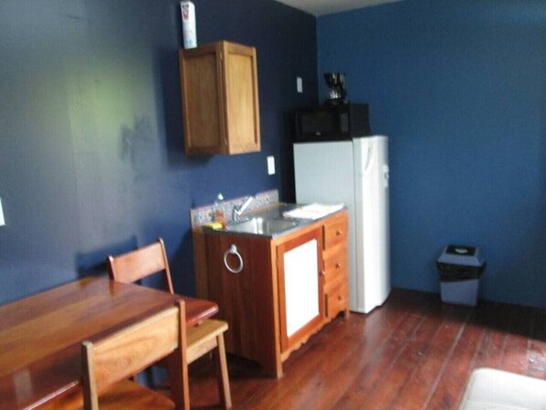 Interior - Axios Cute Condo with AC in Center Caye Caulker (Caye Caulker)