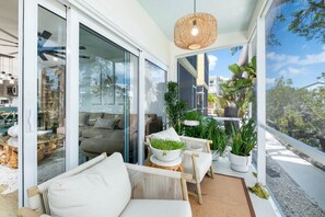 Terrace/patio - Lagoon View Retreat • 2 Kings• Pickleball• Marina (Key Largo)