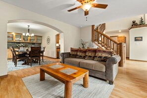 Smart TV, fireplace, DVD player, books