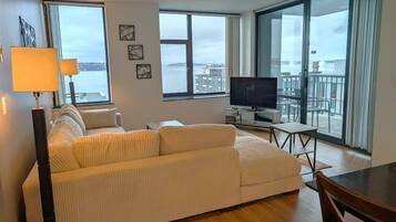 Smart TV, DVD player, stereo