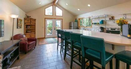 Riverside Hacienda Downtown Salida! Hot tub 0251