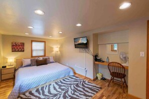 5 habitaciones, tabla de planchar con plancha, wifi y ropa de cama 