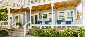 Admiralswache - Neues Haus in der Front Street mit 7 Schlafzimmern - Unglaubliche Aussicht auf das Wasser