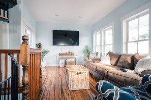 Smart TV, books, music library, stereo