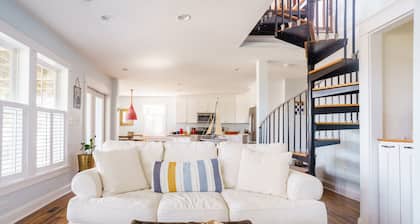 Beaufort Kite House - Front Street 7 Bedroom Home