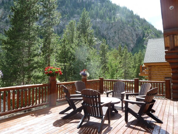 Terrace/patio - Log Home Great For Families! Walk to Frisco Main Street. Near Copper Mtn. (Frisco)
