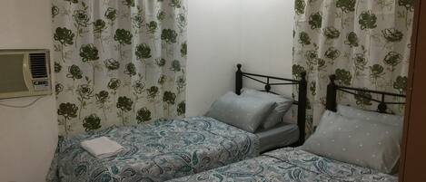 2 chambres, fer et planche Ă repasser, Wi-Fi, literie fournie