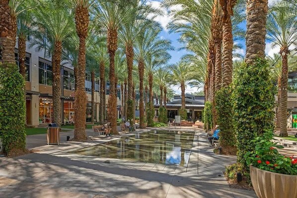 Pool - Desert Oasis, Pool, Hot Tub, Swim-up Bar, Theater (Scottsdale)