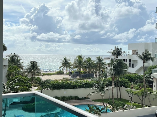 Kaunis Oceanview 2BR 2 kylpyhuoneen huoneisto