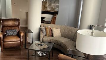 Smart TV, DVD player, stereo