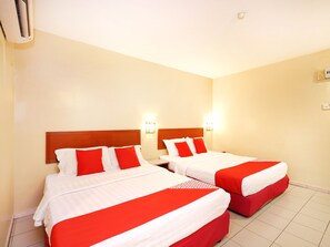 Free WiFi, bed sheets - Super OYO 447 Comfort Hotel Meru (Klang)