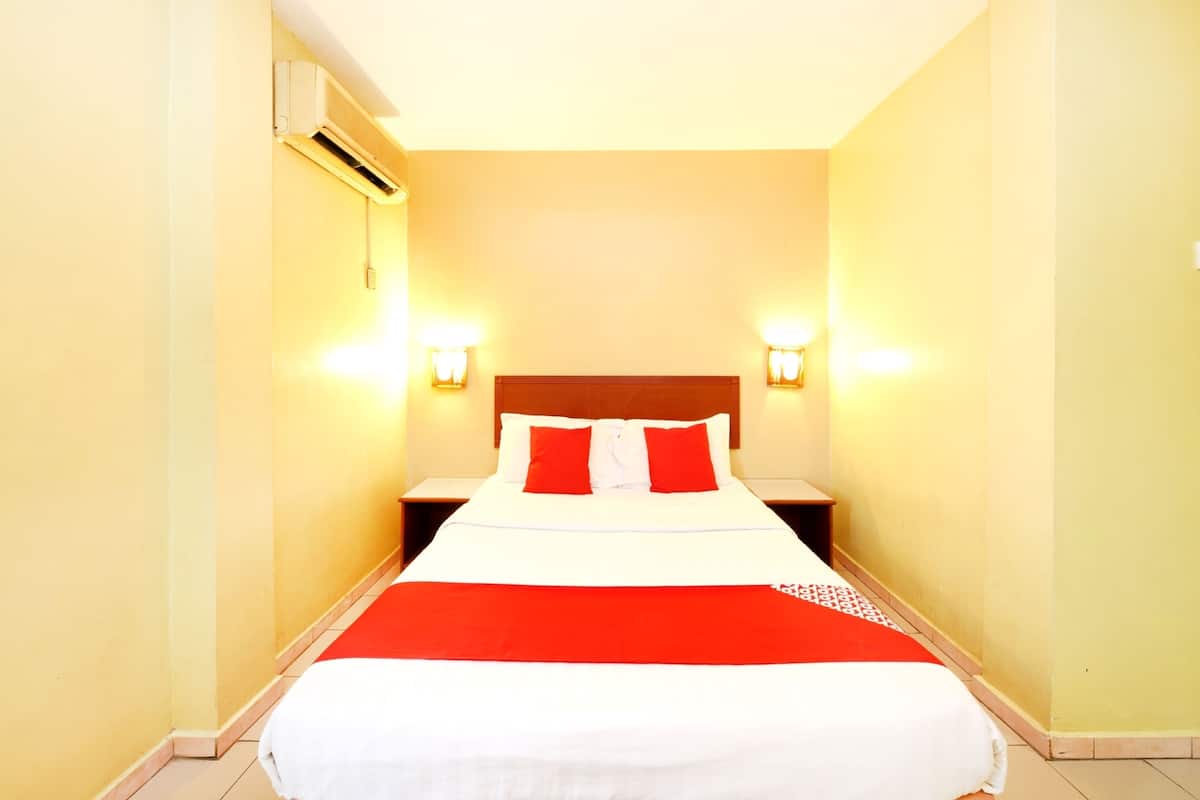 WiFi (free), bed sheets