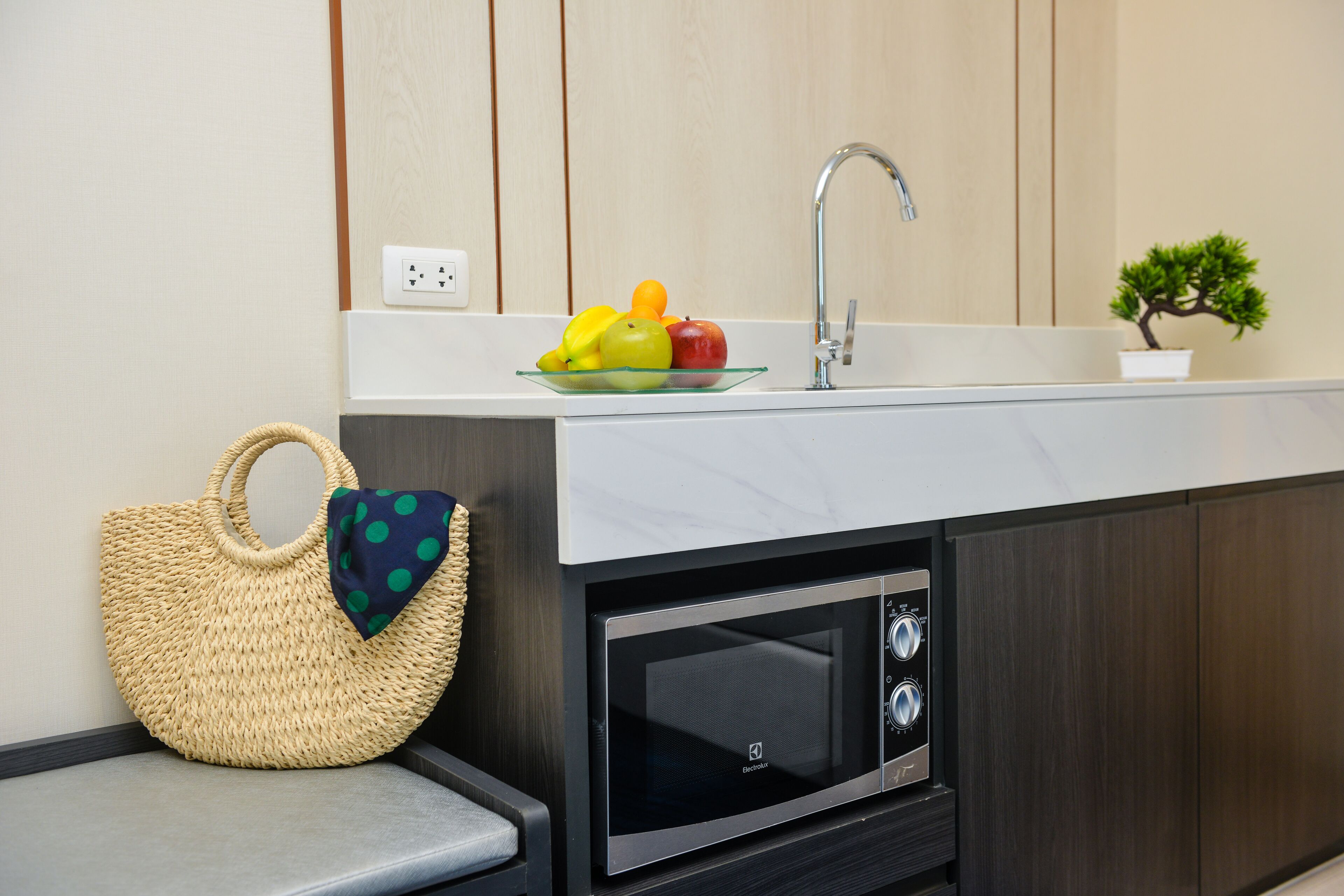 fridge, microwave, coffee/tea maker, electric kettle