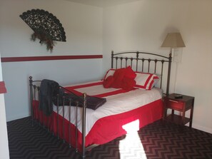 Basic Room, 1 Queen Bed, Non Smoking - Fountain Of Youth Inn (Thermopolis)