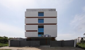 Fachada de la propiedad