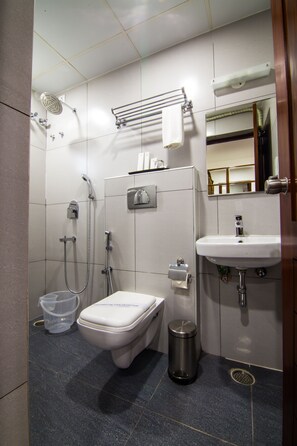 Executive Room | Bathroom - The White Tree Executive Suites (Bengaluru)