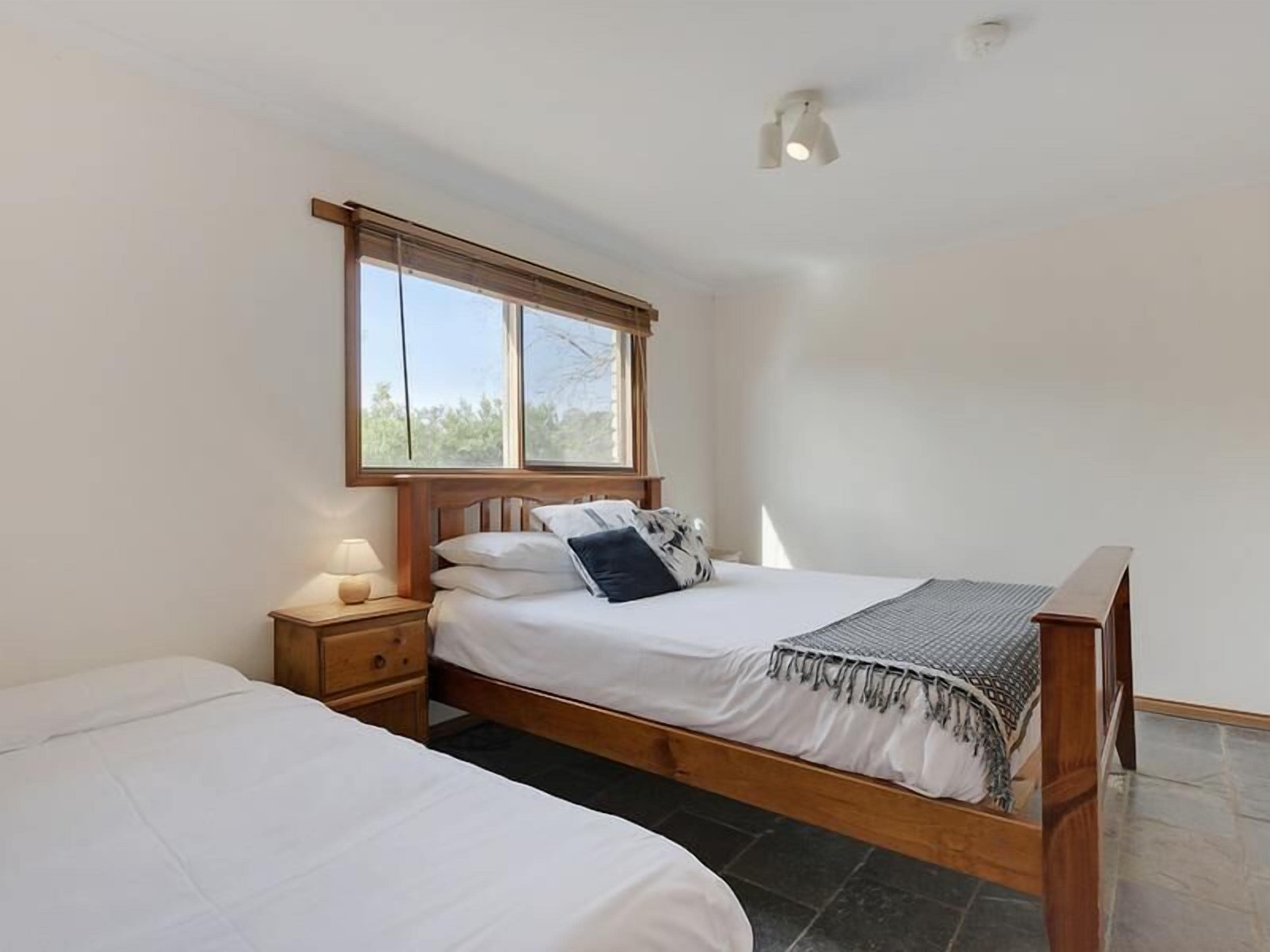 Steeles Island Retreat — image 7