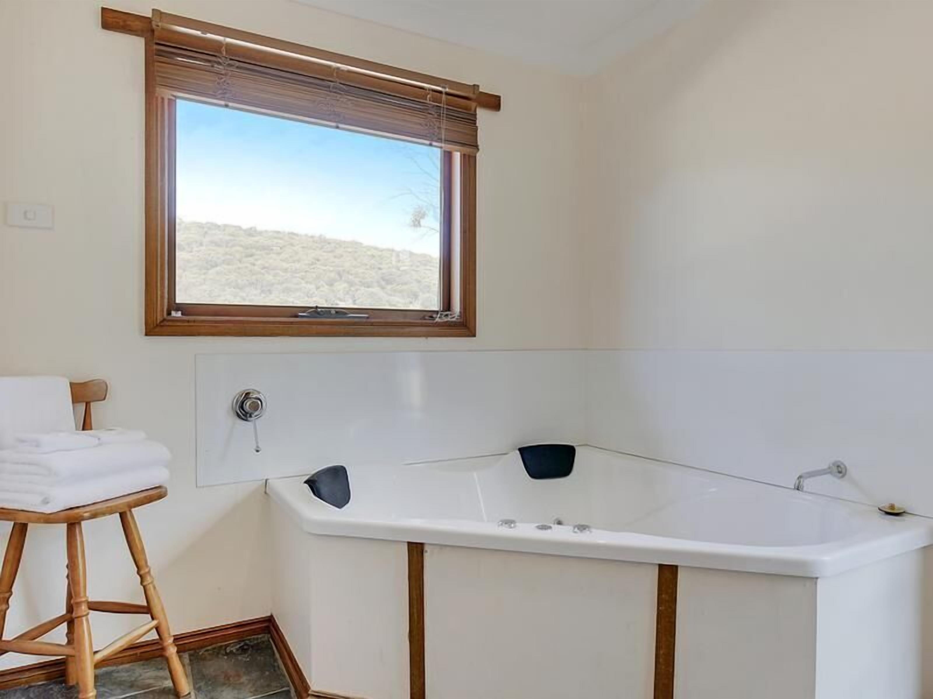 Steeles Island Retreat — image 9