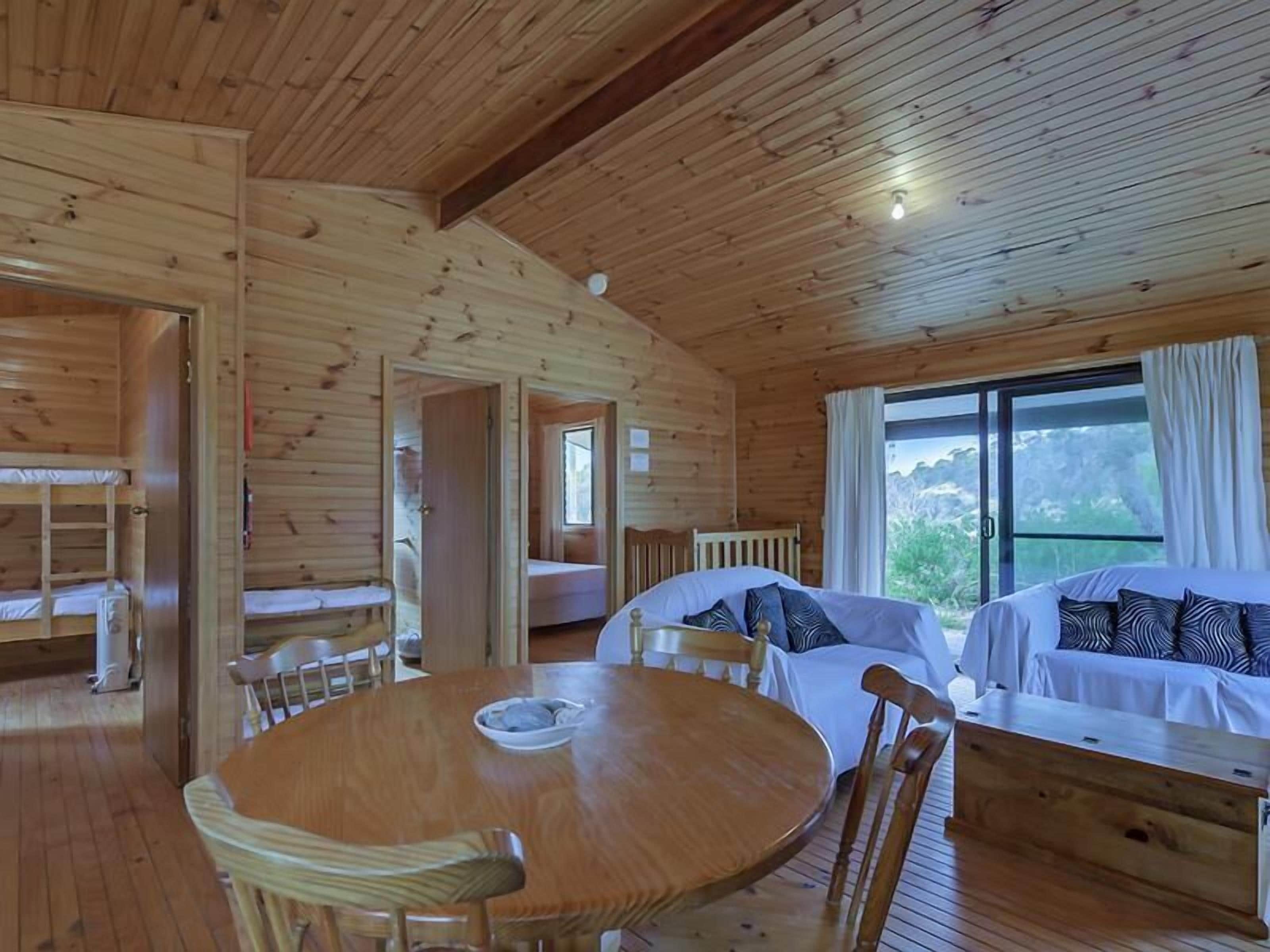 Steeles Island Retreat — image 14