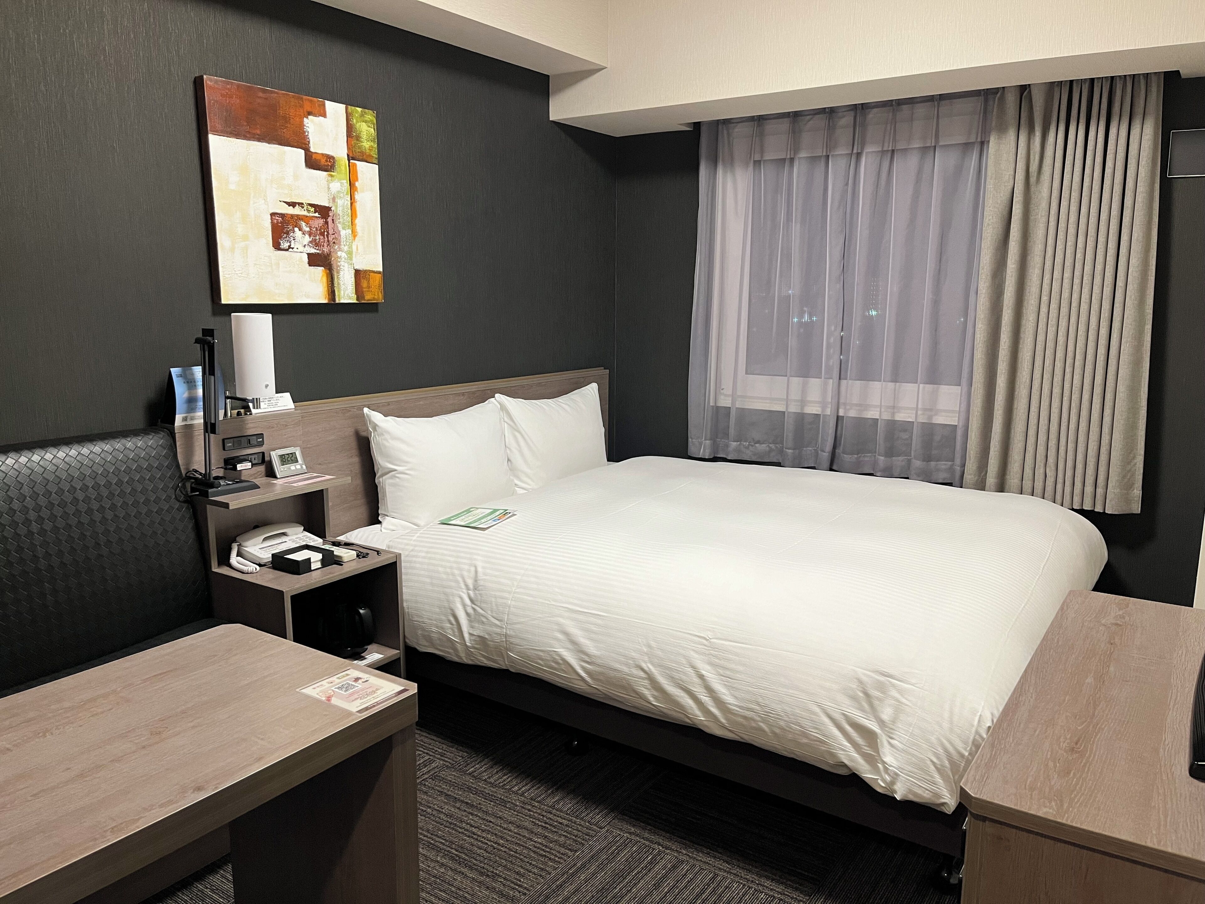 Desk, free WiFi, bed sheets