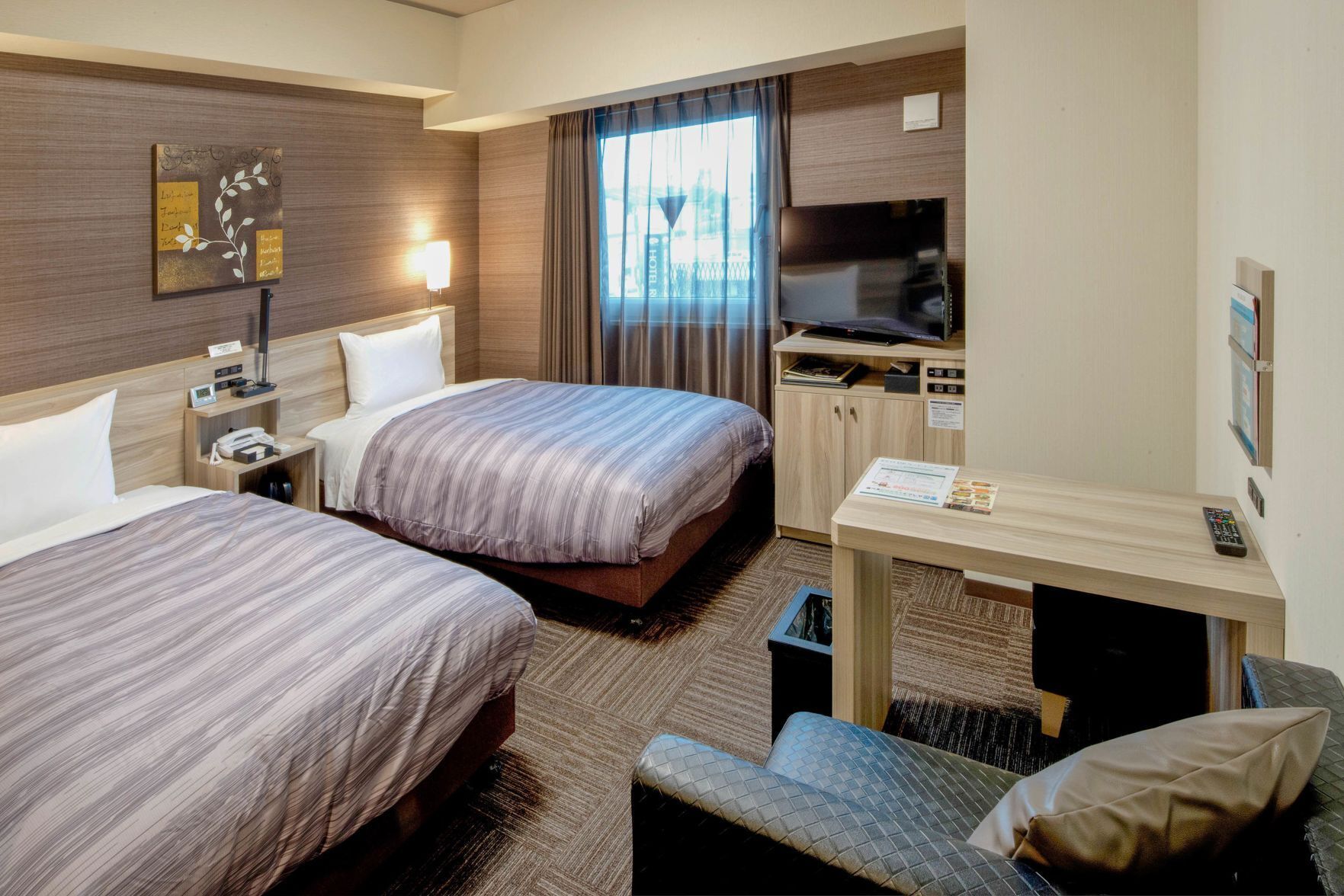 Desk, free WiFi, bed sheets