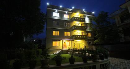 Himalayan Sherpa INN