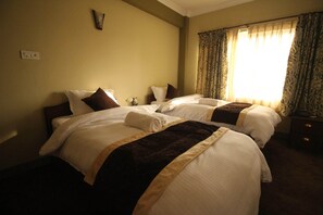 Standard Twin Room, Private Bathroom | Egyptian cotton sheets, premium bedding, free WiFi - Himalayan Sherpa INN (Kathmandu)