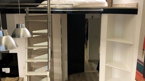 WiFi (free), bed sheets - Kopernia aparthment (Warsaw)