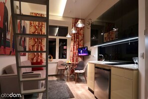Apartment, Mezzanine | Private kitchen