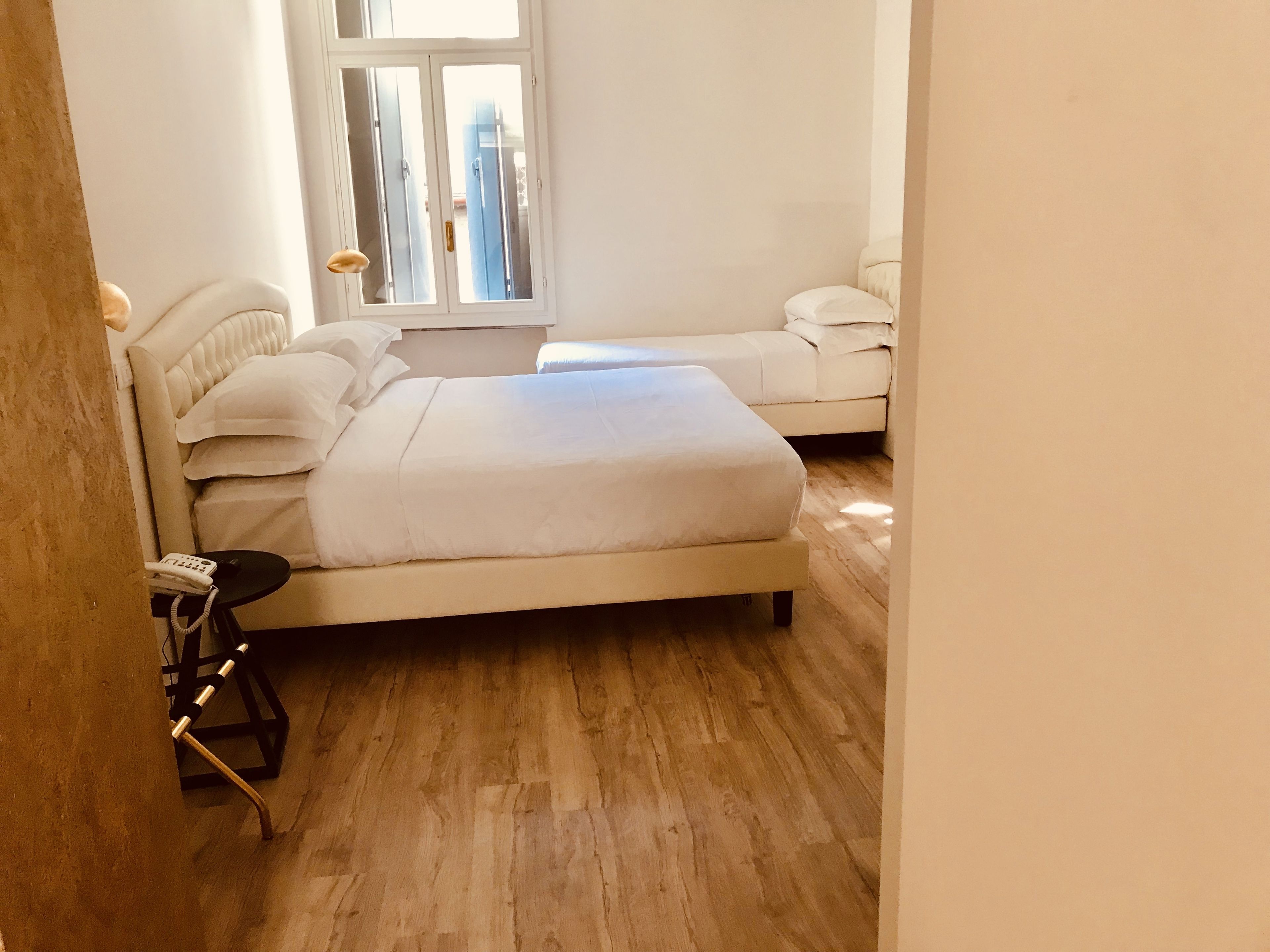 family room, city view | minibar, in-room safe, desk, soundproofing