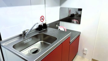 Fridge, microwave, stovetop, electric kettle