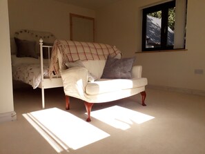 Double Room (Rhiannon)