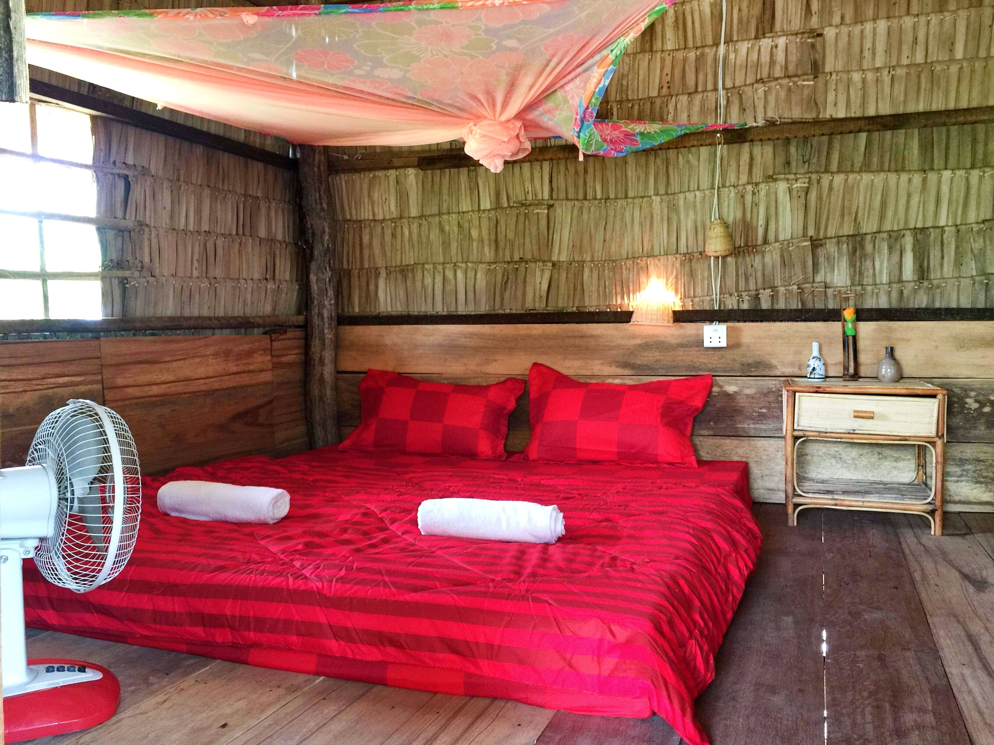Bamboo Bungalow House | In-room safe, free WiFi, bed sheets