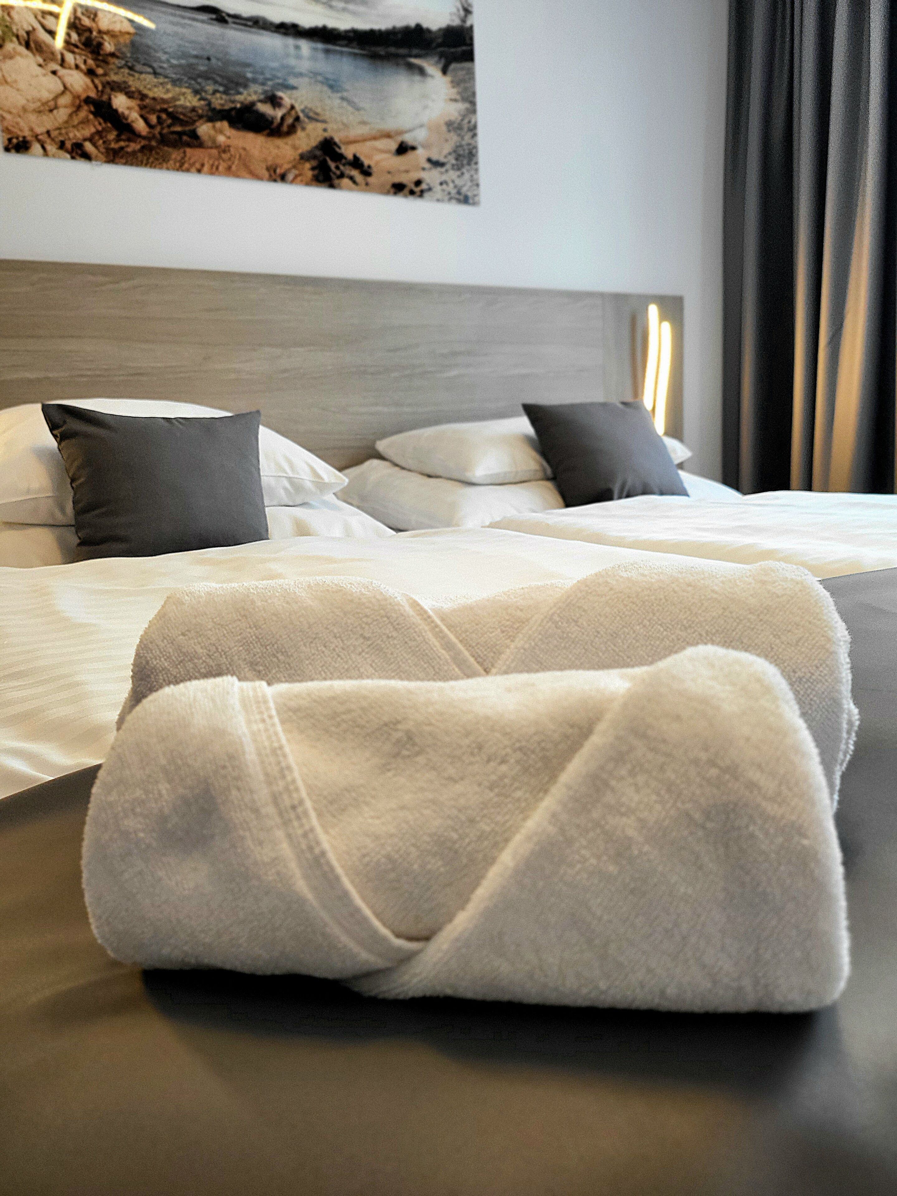 premium double or twin room, balcony | 1 bedroom, select comfort beds, in-room safe, desk