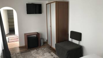 Comfort Double Room, 1 Queen Bed, Non Smoking | Free WiFi