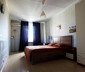 Desk, iron/ironing board, rollaway beds, free WiFi