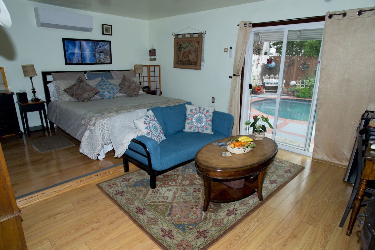 Premium Studio Suite, Non Smoking, Pool View | Premium bedding, individually decorated, individually furnished, desk