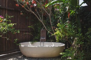 华丽平房 | 深泡浴缸